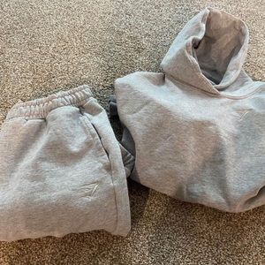 ISO ‼️ SMALLGYMSHARK JOGGER SET‼️